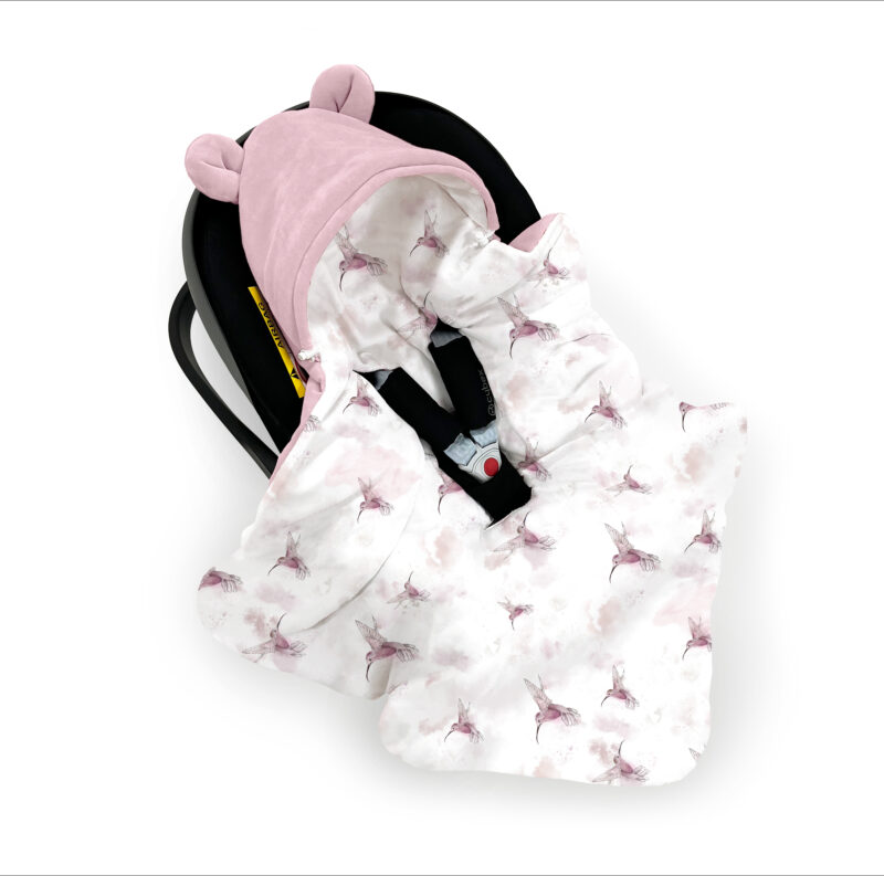 Kocyk do fotelika Pink colibri pudrowy róż (fotelik 3-punktowy)